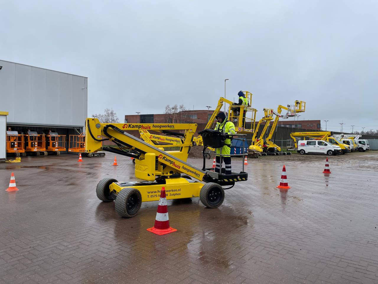 IPAF hoogwerkertraining kniktelescoop – Kamphuis hoogwerkers