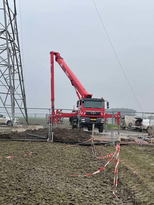 Vrachtwagenhoogwerker 46 meter foto 3 - Kamphuis Hoogwerkers