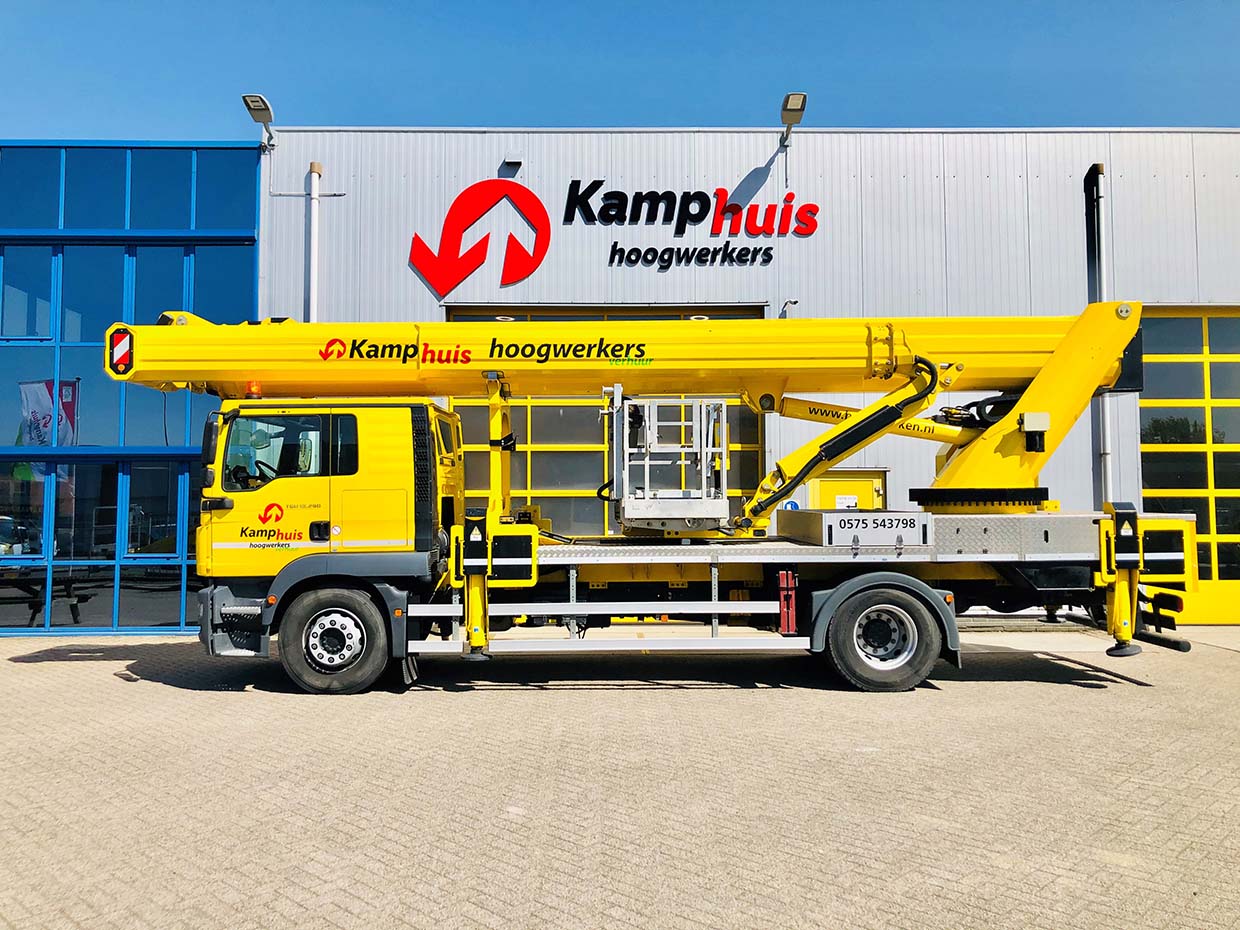Vrachtwagenhoogwerker 51 meter - Kamphuis Hoogwerkers